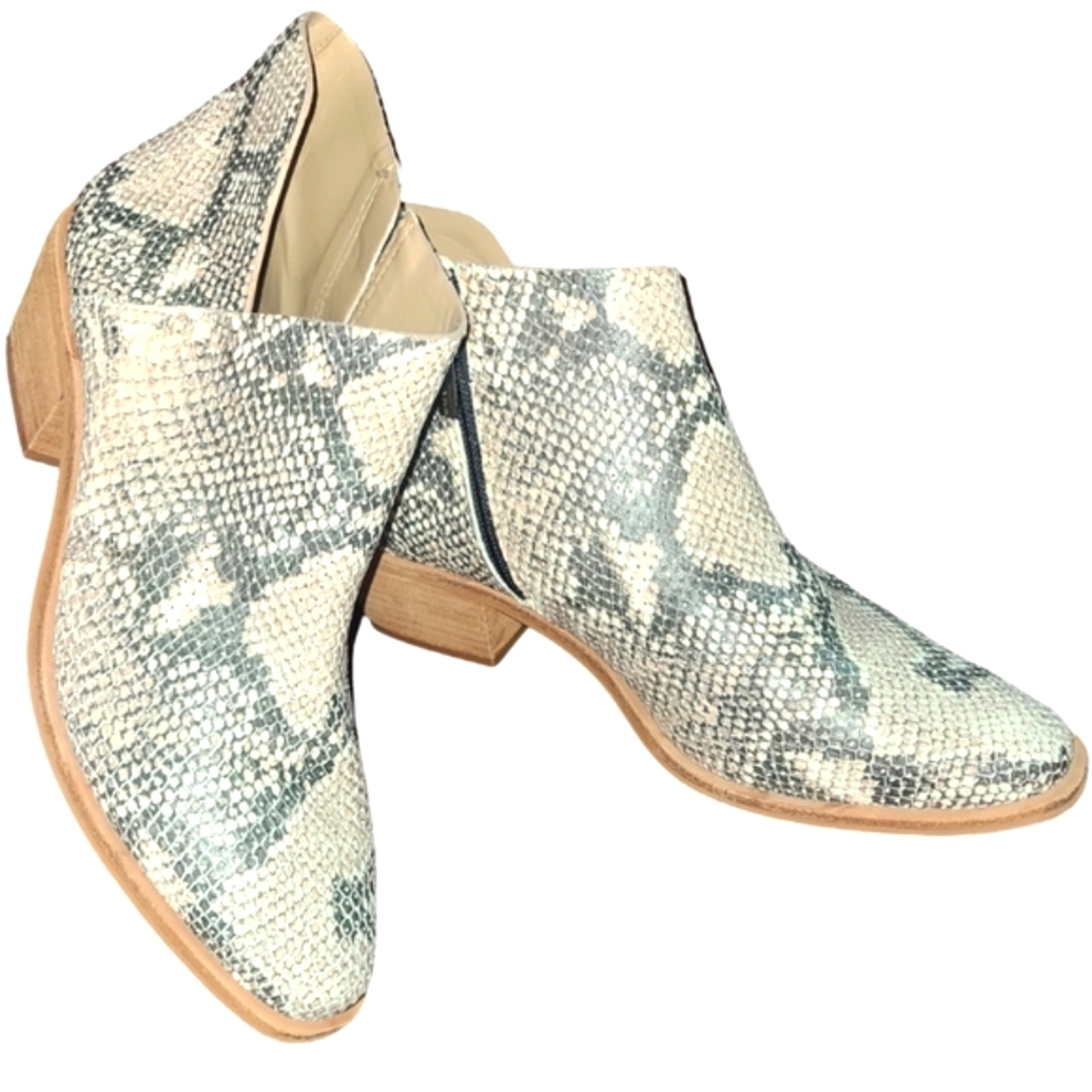 Vince Camuto Arendara Leather Ankle Bootie Python Print Women's Size 12 M